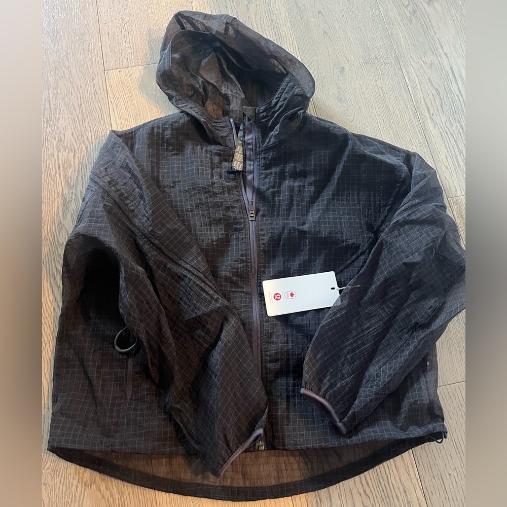 Lululemon team Canada summer Olympic windbreaker